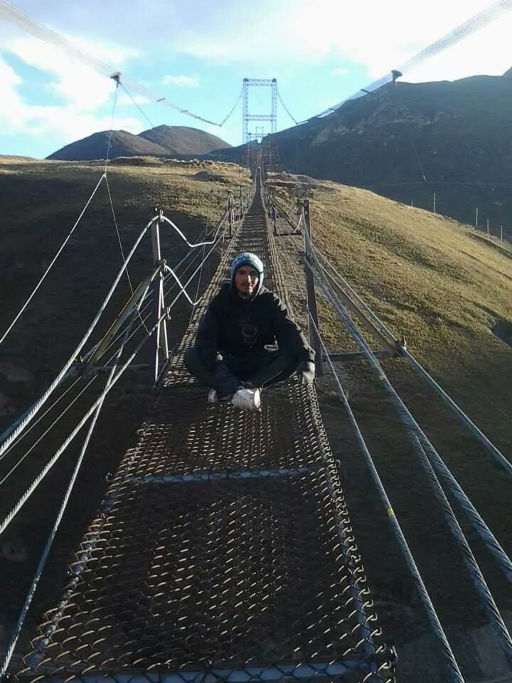 puente colgante 1 kilometro de altura