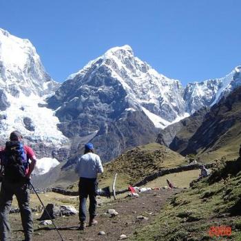 Trekking Cordillera Huayhuash + Vallunaraju 