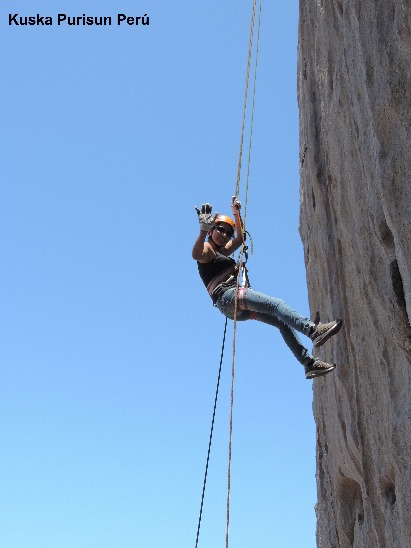 RAPEL EXTREMO EN LOMAS DE LUCUMO
