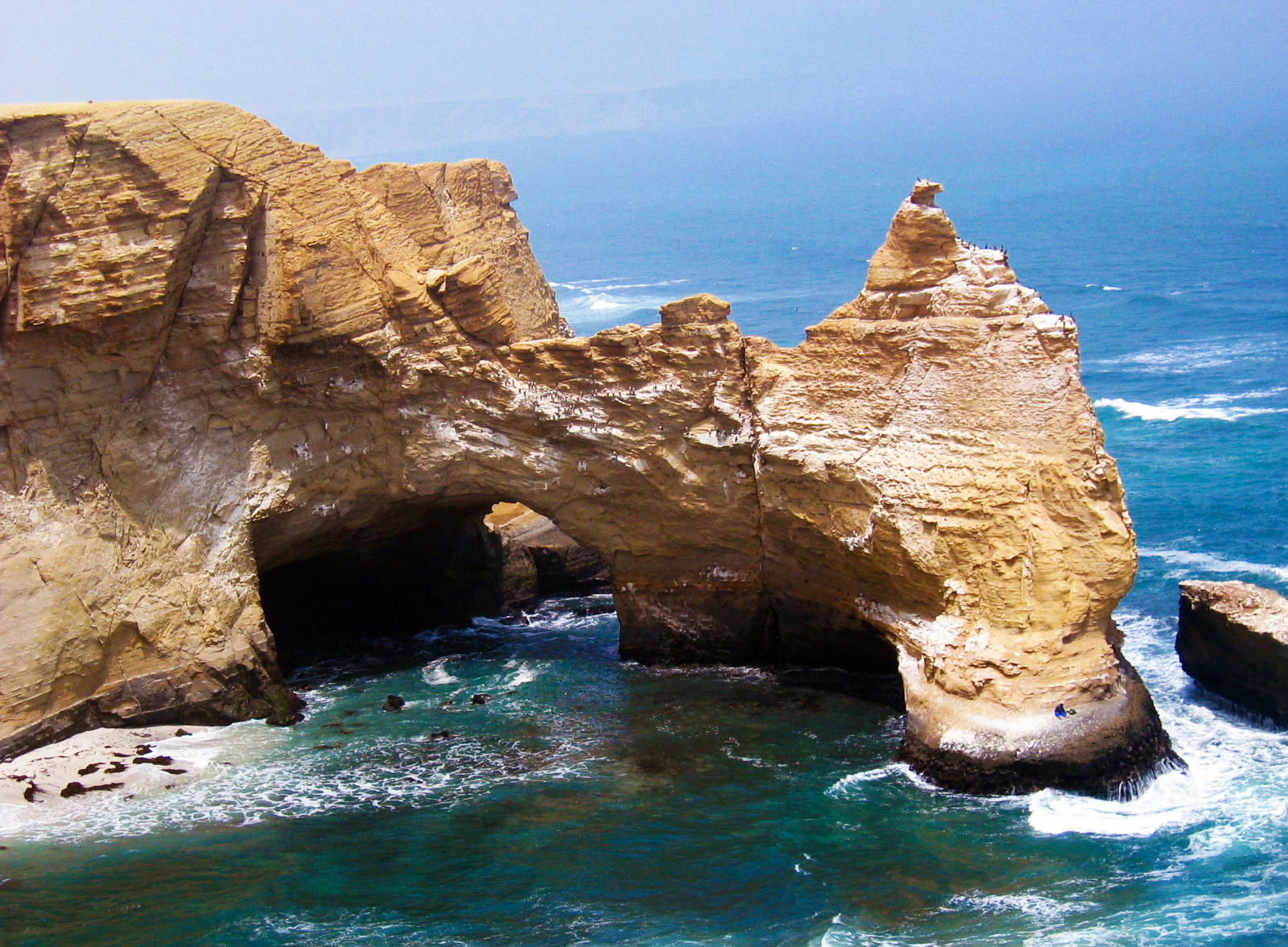 La Catedral Paracas