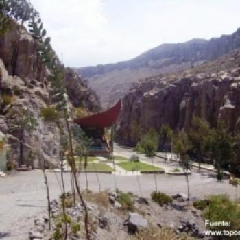 Escalada en Santuario de Chapi