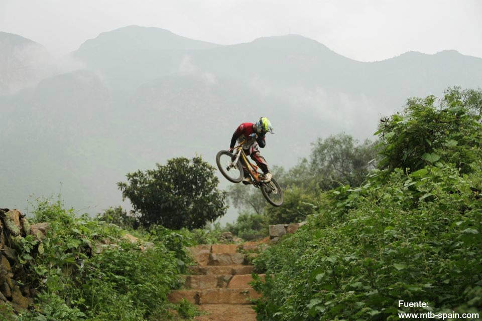 Downhill en Olleros