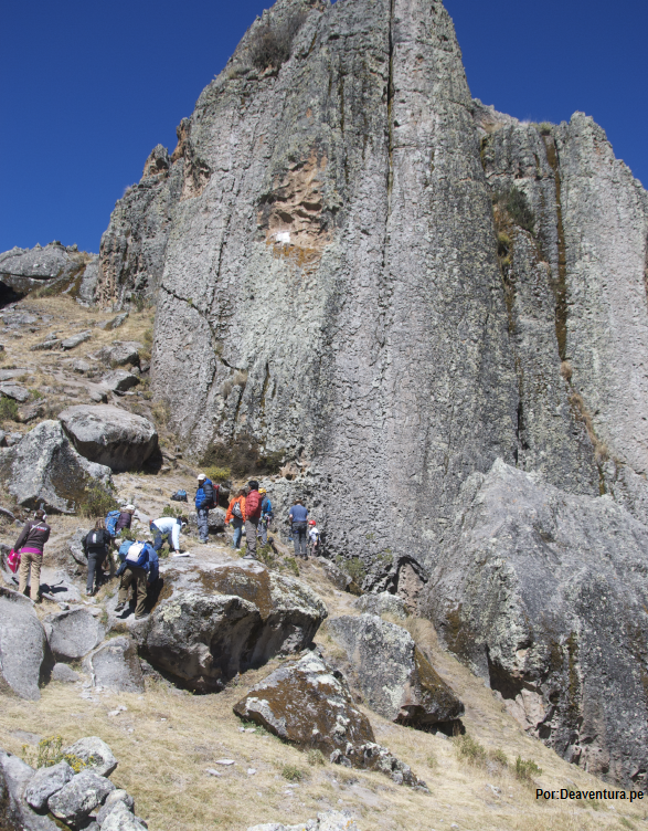 Escalada en Hatun Machay peru