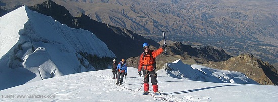 Escalada en Nevado Vallunaraju