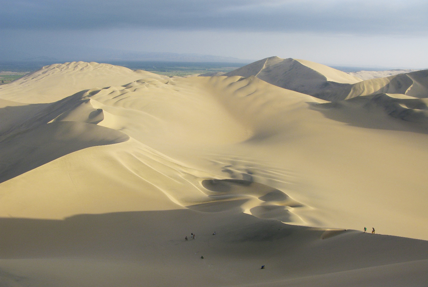 Самая большая по площади пустыня земли. Песчаная Дюна Серро Бланко.